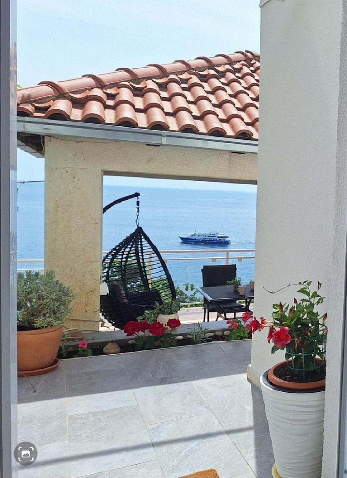 Indy'S Beach Apartments Dubrovnik Room photo